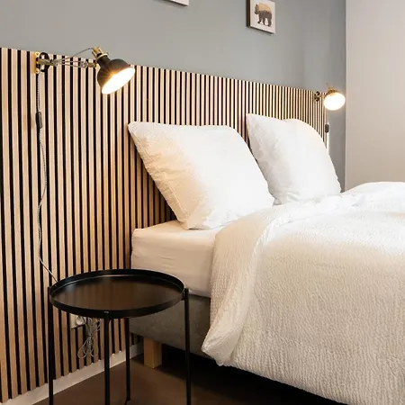Lejlighed N12 Bright And Cozy With Ac And Parking Bratislava