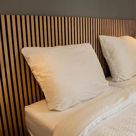 N12 Bright And Cozy With Ac And Parking Lägenhet