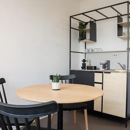 Apartment N12 Bright And Cozy With Ac And Parking